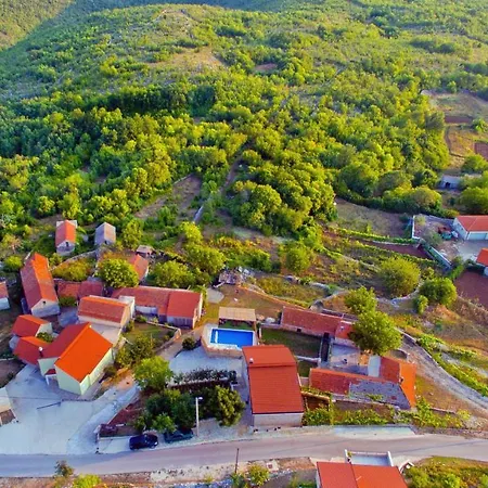 Imotski - 2 فيلة