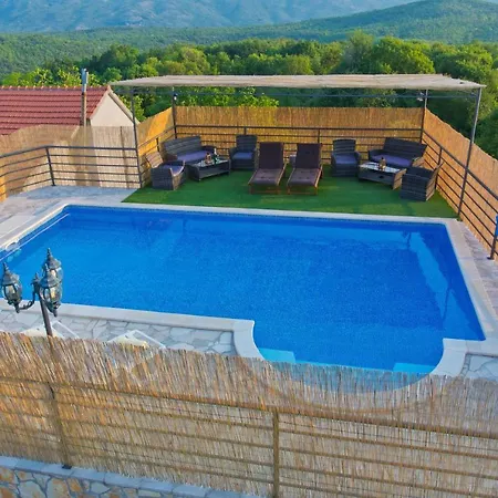 فيلة Imotski - 2